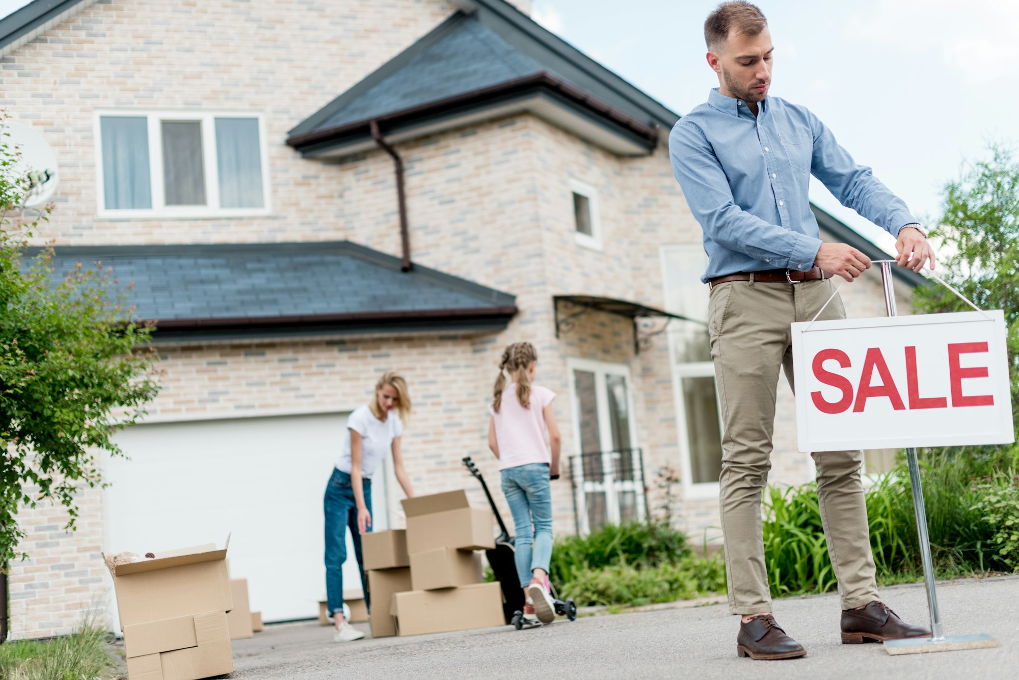 When is Sign Setters Worth It? Weighing the Benefits for Your Business